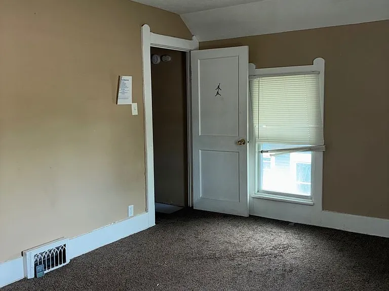 1703 Oakdale Ave — Photo 28
