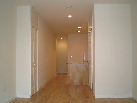 Rented by City Connections Realty | media 71