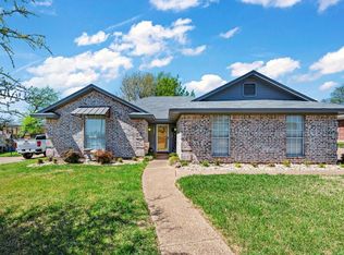 1045 Dane Dr, Hewitt, TX 76643