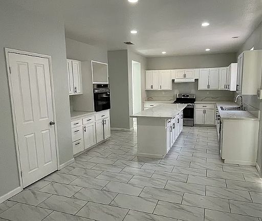 2nd image of 3950 Chardonnay Dr