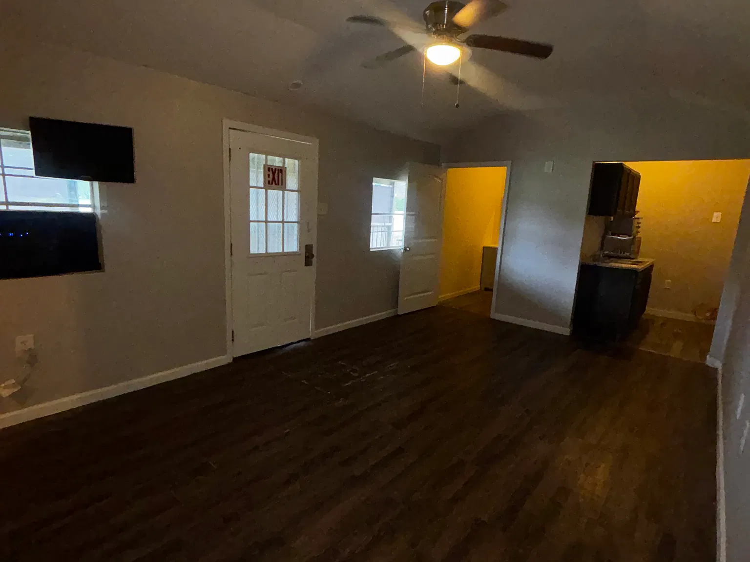 1 bed, 429 sqft, $1,150 — Photo 3