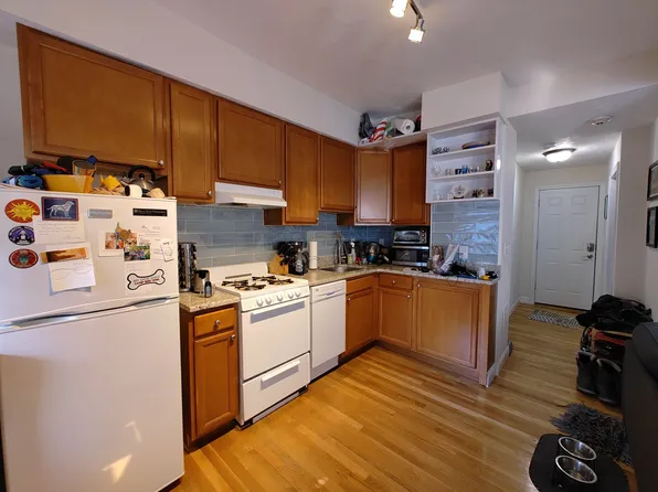 1054-1056 Cambridge St Unit 2R, Cambridge, MA 02139