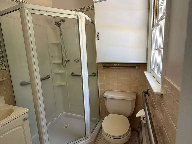 38 Nursery St — Photo 17