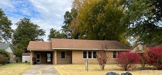 1st image of 108 N Crescent Dr