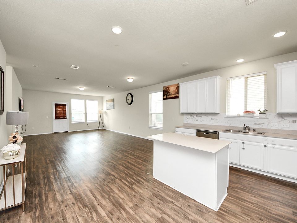 1st image of 25827 Kinship Ct #25827