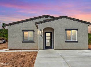 126 Via Venezuela, Rio Rico, AZ 85648