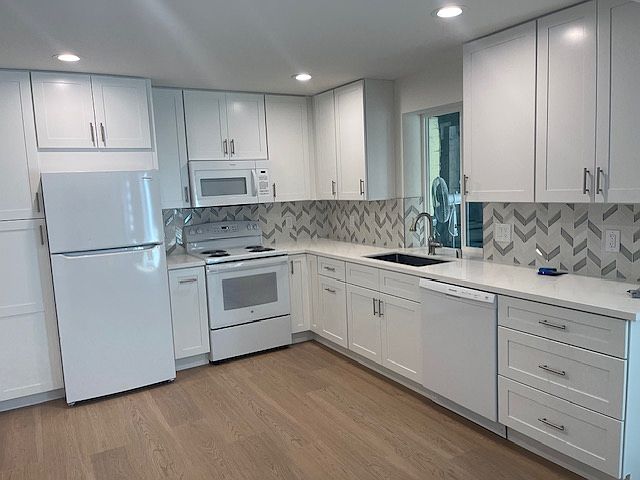 1st image of 3706 Red Oak Way #1