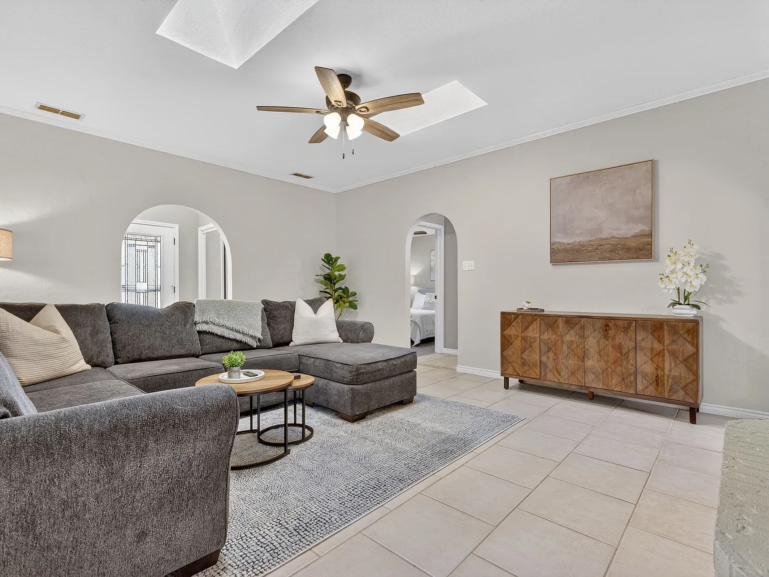 1121 Dove Hollow Rd — Photo 2
