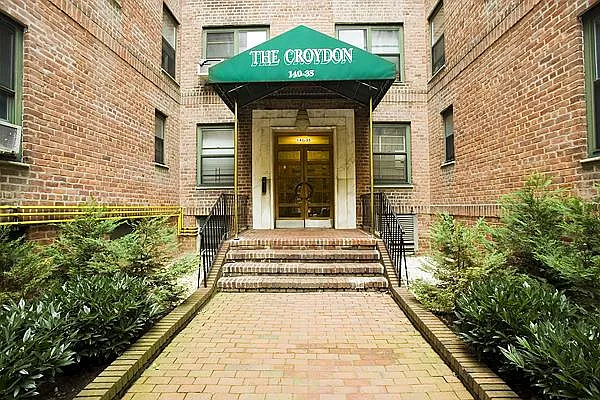 Sold by Argo Residential | media 10