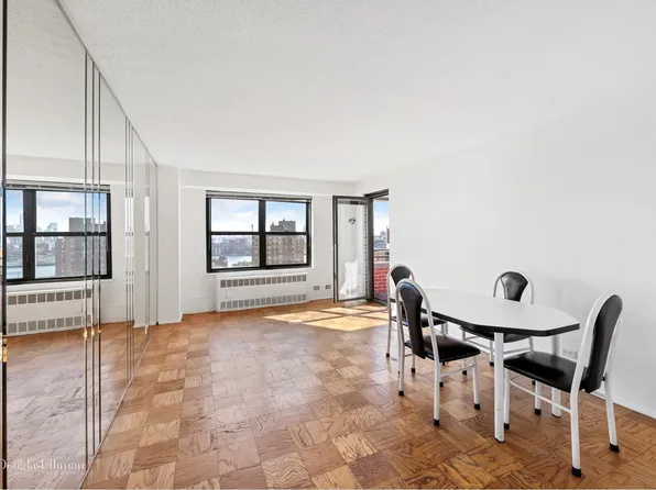 266 East Broadway image 1 of 6