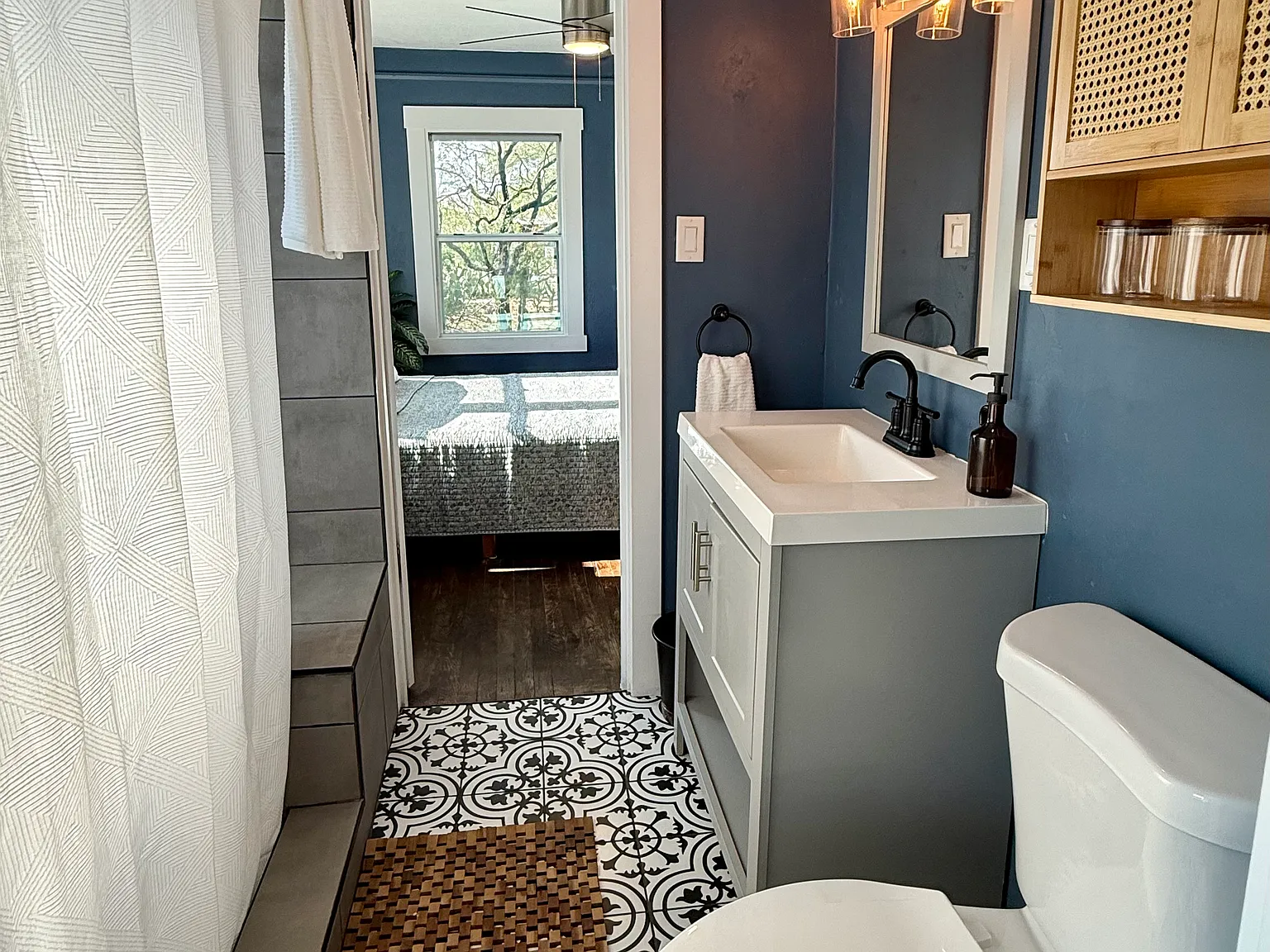 2 bed, 841 sqft, $2,600 — Photo 3