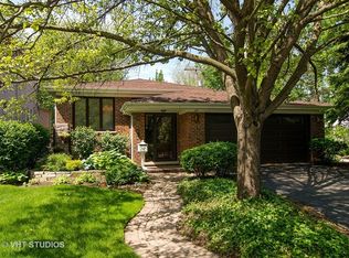 182 Northgate Rd, Riverside, IL 60546