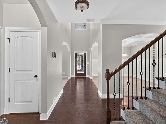4th image of 2921 Canyon Glen Way