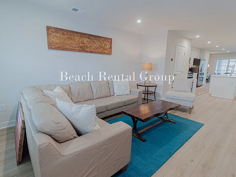 8907 Hudson Ln — Photo 5