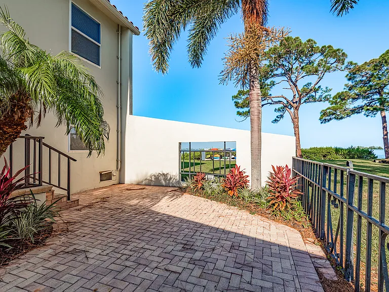 2700 Bayshore Blvd #507 — Photo 31