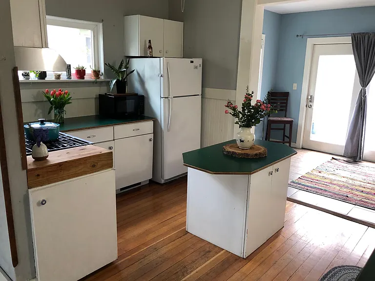 814 Poplar St — Photo 2