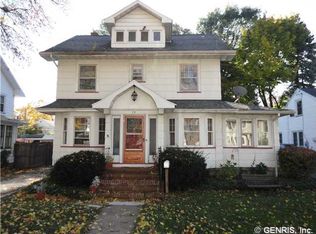 79 Somershire Dr, Irondequoit, NY 14617