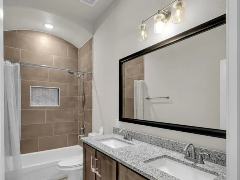 13729 Lago Vista Ave — Photo 36