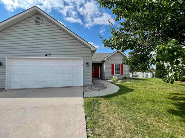 214 Riley Pl, Fort Wayne, IN 46825