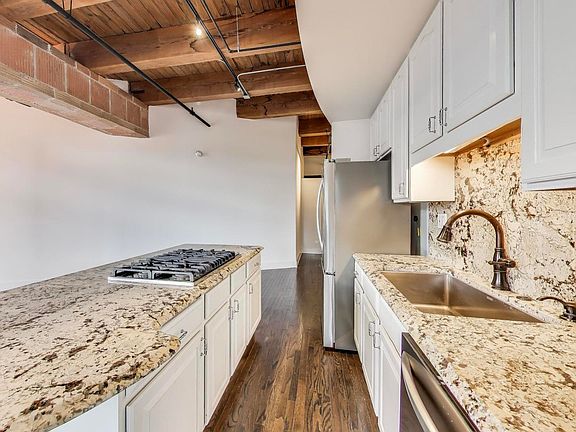 4th image of 360 W Illinois St APT 503