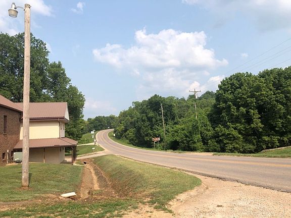 4th image of 19091 Illinois Ave