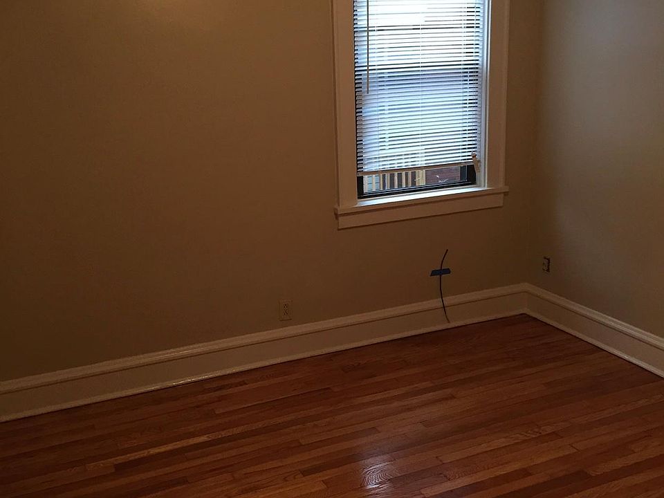 2nd image of 1466 Edgehill Ave