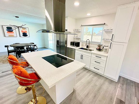 3rd image of 4382 Del Santos Dr