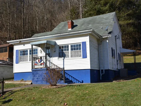 325 Pyles Ave, Mannington, WV 26582