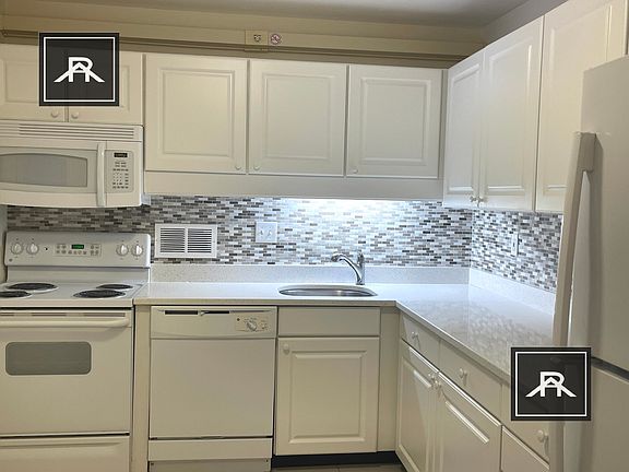 4th image of 101 Monmouth St APT 208