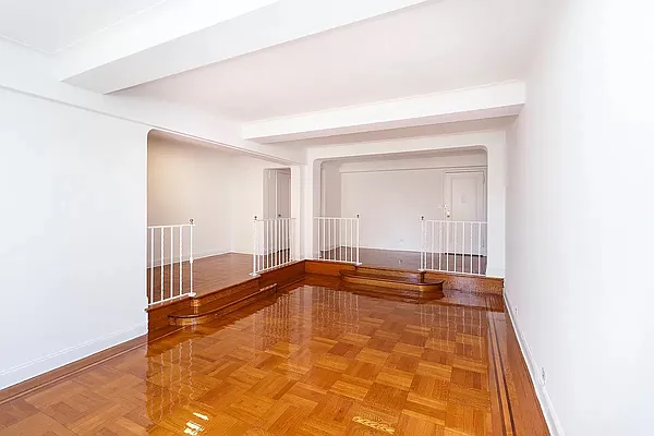 Rented by R New York | media 6