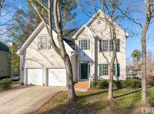 8713 Bluff Pointe Ct, Raleigh, NC 27615