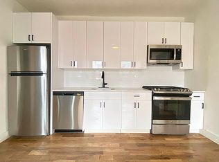 34-32 33rd St #3R, Astoria, NY 11106