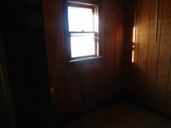 5th image of 400 N Spencer St