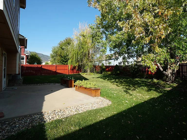1072 Scarlet Oak Dr — Photo 25