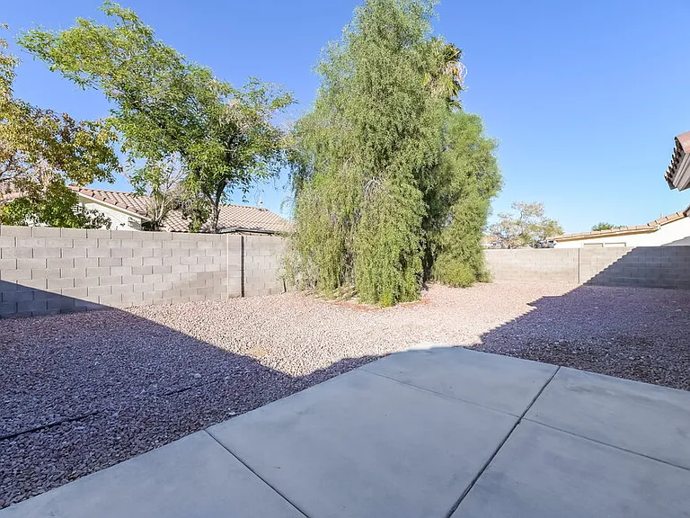 118 Sugarbush Ln — Photo 16