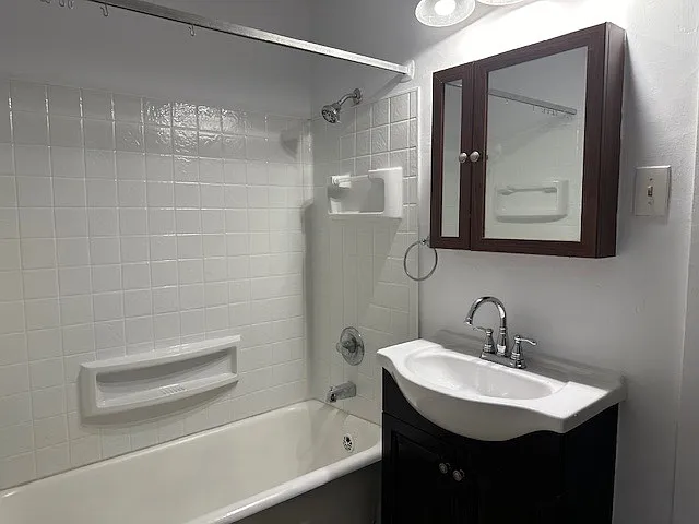 114 Gordon St — Photo 4