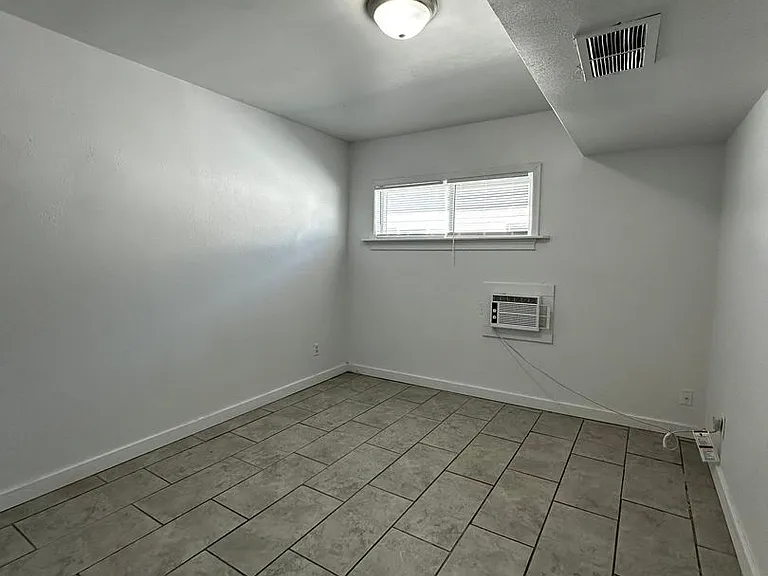 13913 N Palm St #14 — Photo 12