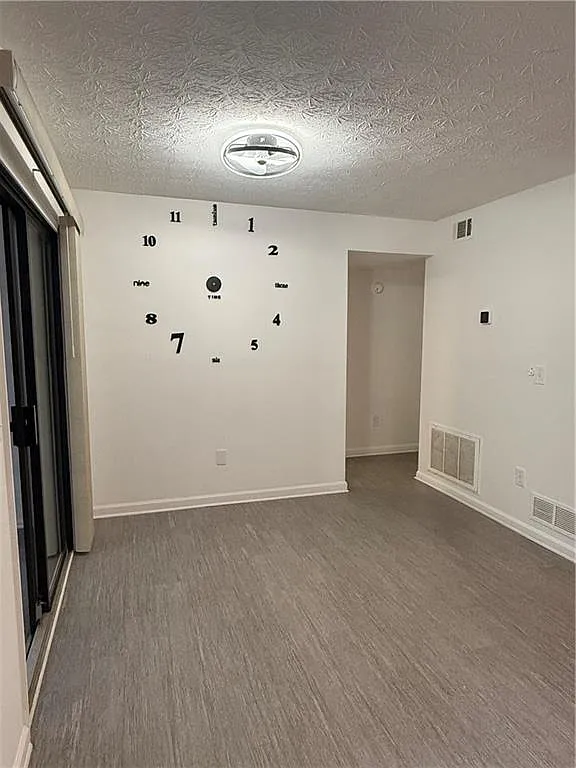1 bed, 1.0 bath, 884 sqft, $1,400 — Photo 4