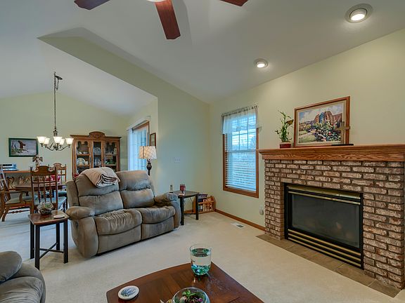 4 Living Room 4.jpg