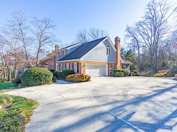 5th image of 8300 Mill Race Dr
