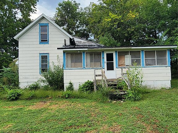 2nd image of 702 4th Ave