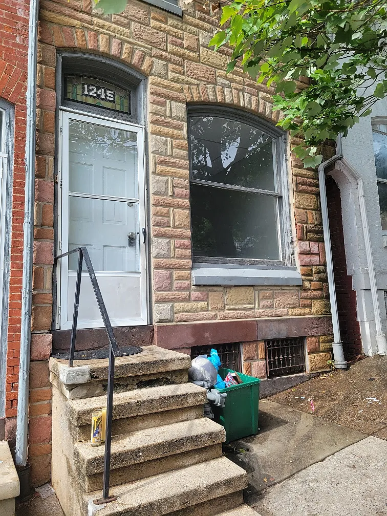 3 bed, 1128 sqft, $1,325 — Photo 1