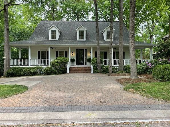 102 Laurel Oak Trl