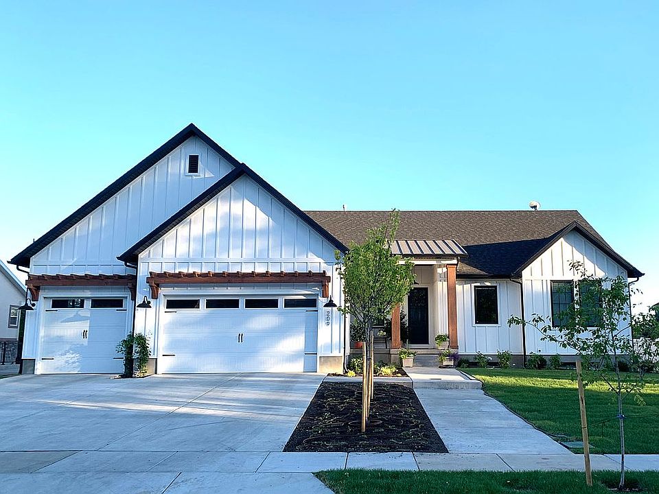 2nd image of 209 W Parkway