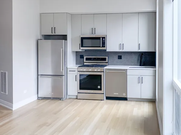 1062 W Cornelia Ave #1, Chicago, IL 60657