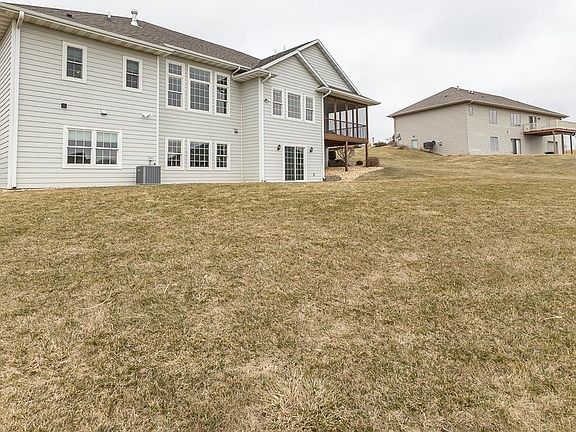 3rd image of 16775 Cordillera Dr
