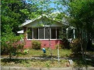 215 2nd St, Chickasaw, AL 36611