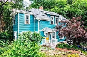 1st image of 141 Lacrosse St