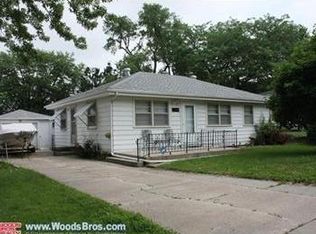 1230 Irving St, Lincoln, NE 68521
