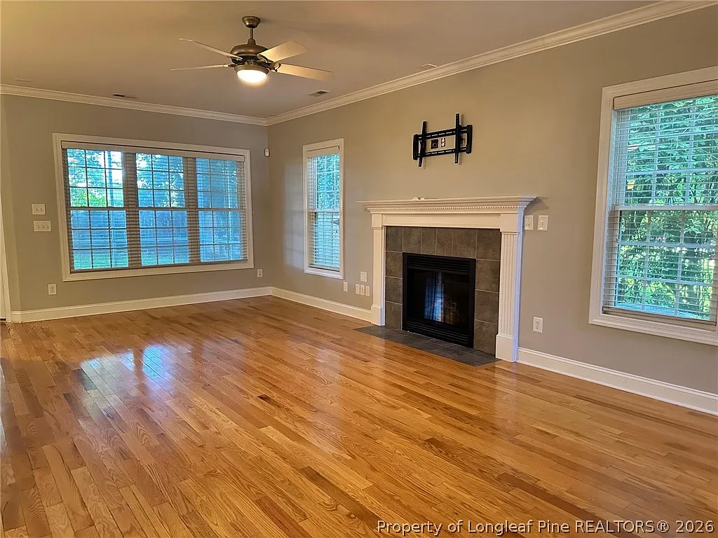 3 bed, 2.5 bath, 2283 sqft, $2,000 — Photo 2